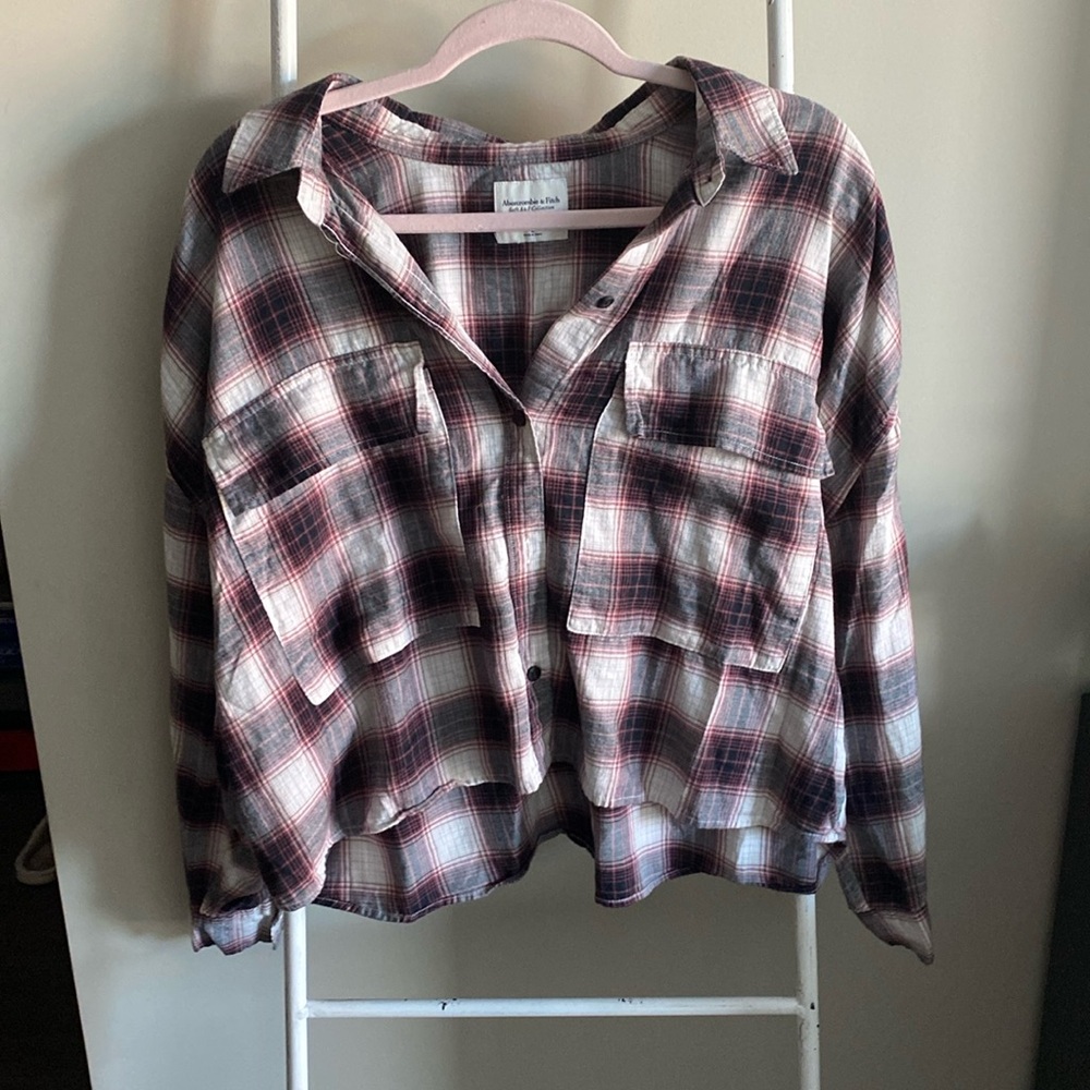 Abercrombie Black, White, and Red Light Flannel Shirt Size L